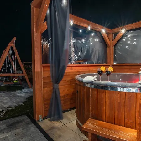 Na Rowni Z Jacuzzi